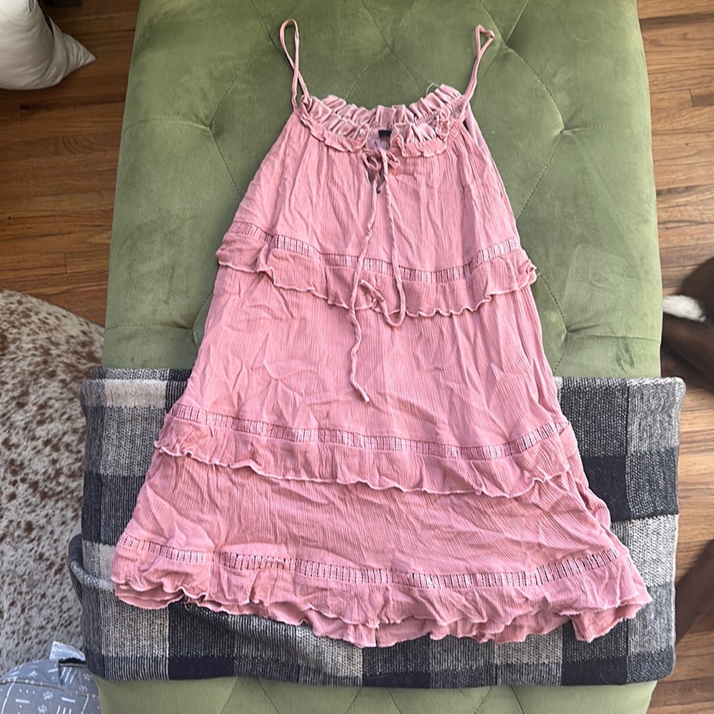 Cute sundress.